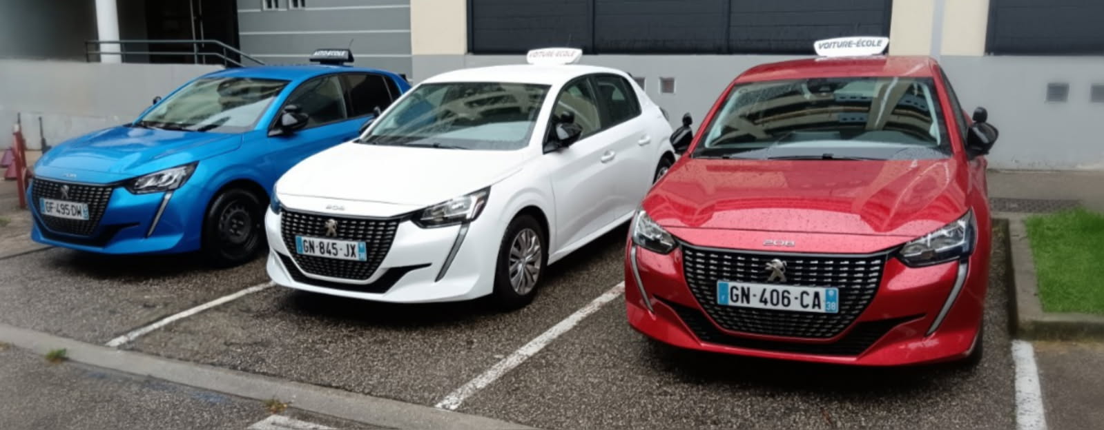 Véhcicules de formation ecole de conduite